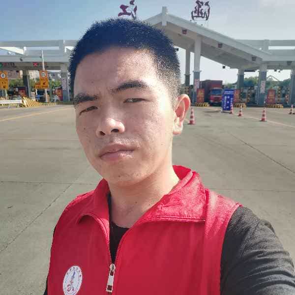 24岁岁福建单身帅哥 - 乐山吉缘网