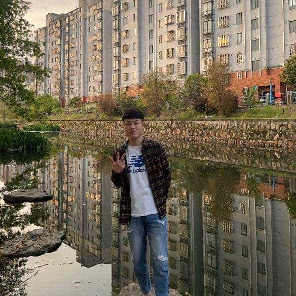 24岁岁河南单身帅哥 - 乐山吉缘网