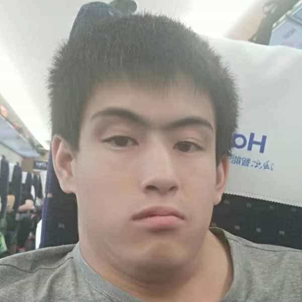 37岁岁广东单身帅哥 - 乐山吉缘网