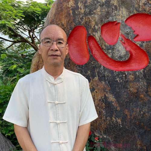 60岁岁广东单身帅哥 - 乐山吉缘网