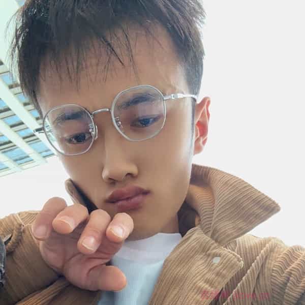 31岁岁贵州单身帅哥 - 乐山吉缘网